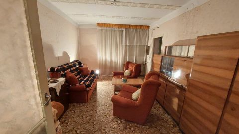 Eladó Lakás 4220 Hajdúböszörmény , Belvárosban felújítandó lakás eladó