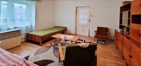 Eladó Ház 2618 Nézsa , azonnal költözhető családi ház