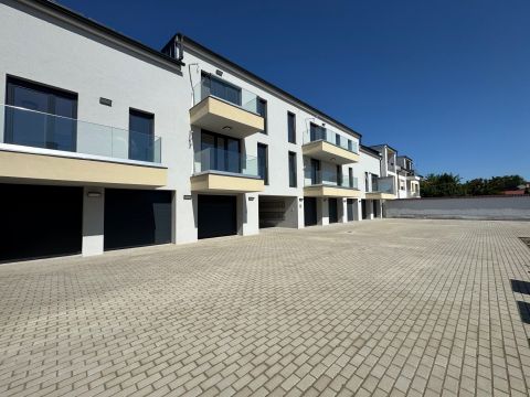 Eladó Parkoló 4400 Nyíregyháza 