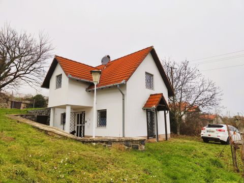 Eladó Ház 8284 Kisapáti 