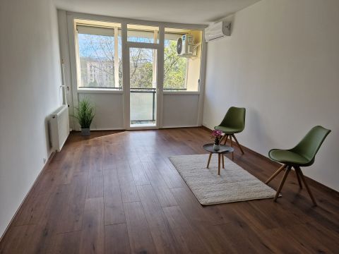 Eladó Lakás 7633 Pécs 