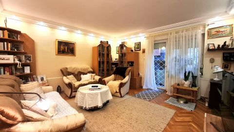 Eladó Lakás 1026 Budapest 2. kerület 