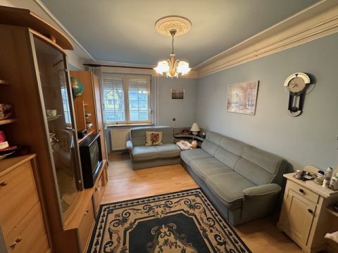 Eladó Ház 2424 Előszállás Előszállás frekventált helyén