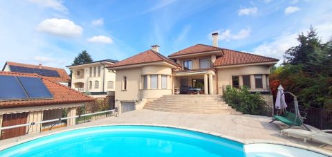 Eladó Ház 4400 Nyíregyháza , Prémium helyen, ERDŐ mellett