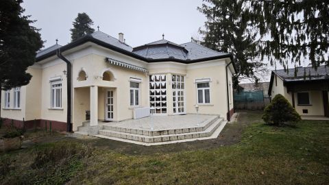 Eladó Ház 2120 Dunakeszi , Fóti út