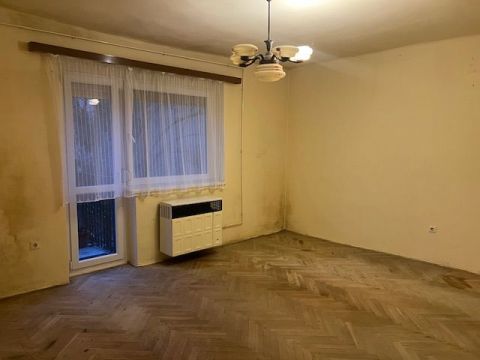 Eladó Lakás 7300 Komló 