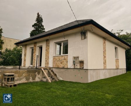 Eladó Ház 8314 Vonyarcvashegy , Főút és a Balaton között elhelyezkedő