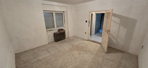 Eladó Ház 8154 Polgárdi , csendes helyen