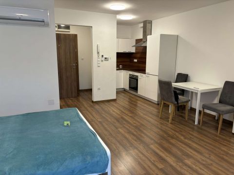 Kiadó Lakás 9200 Mosonmagyaróvár NOVUS ÖKO HÁZAK