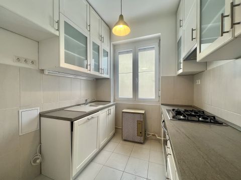 Eladó Lakás 8200 Veszprém , Stadion utca