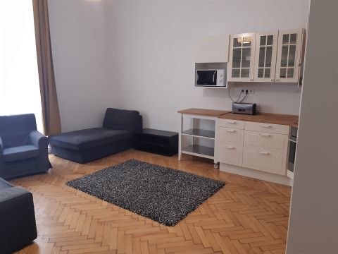 Eladó Lakás 1067 Budapest 6. kerület 