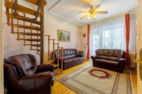 Eladó Ház 1182 Budapest 18. kerület 18.ker, Gloriett telepen xxxnm-es, x szobás családi ház