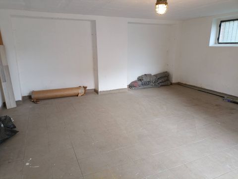 Eladó Tároló/Raktár 8500 Pápa , Gróf út