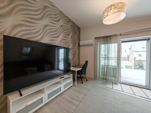 Kiadó Lakás 5000 Szolnok 