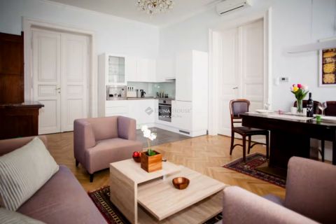 Eladó Lakás 1061 Budapest 6. kerület 