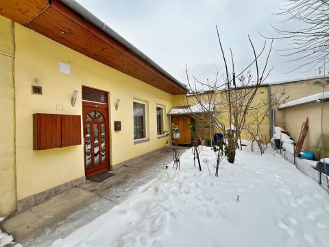 Eladó Lakás 1105 Budapest 10. kerület 