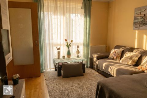 Eladó Lakás 1164 Budapest 16. kerület Árpádföldön teraszos, kertkapcsolatos lakás