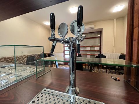 Eladó Vendéglátás 1082 Budapest 8. kerület , Felújított vendéglátóhely érvényes működési engedéllyel 