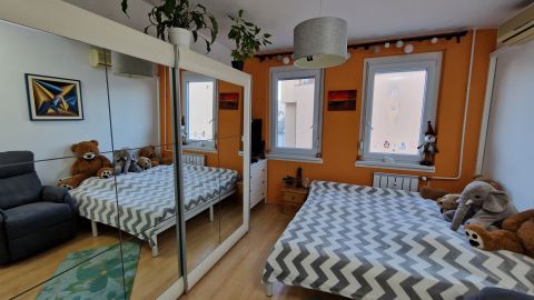 Eladó Lakás 1035 Budapest 3. kerület 