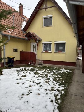 Eladó Ház 2225 Üllő , Központhoz közel