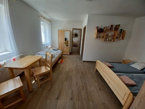 Eladó Ház 8648 Balatonkeresztúr , Igényes, kétszintes Apartmanház.