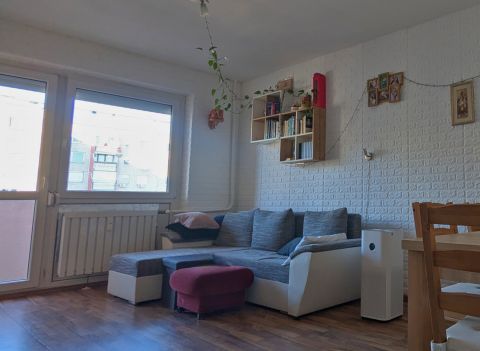 Eladó Lakás 1039 Budapest 3. kerület 