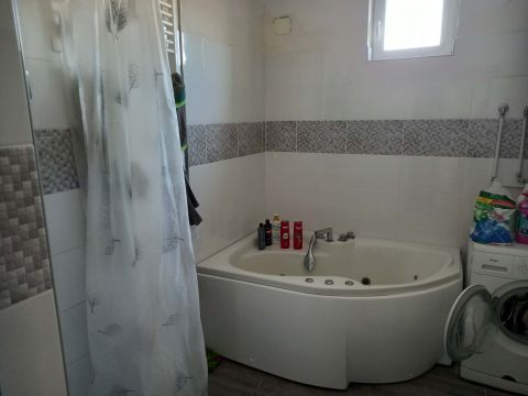 Eladó Ház 5137 Jászkisér Fő út közelében