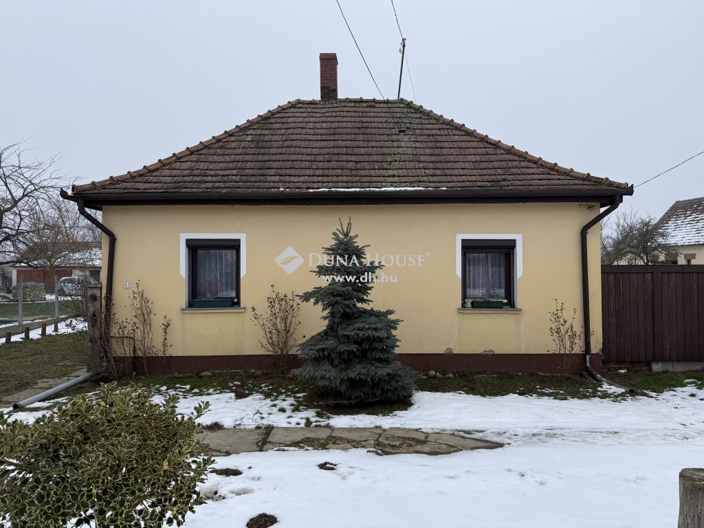 9324 Bogyoszló , Bogyoszló Kúltúrház közelében — 1/28
