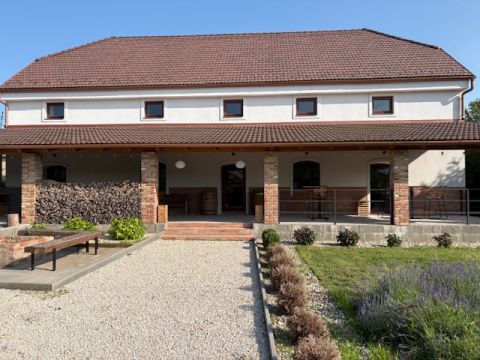 Eladó Általános 7720 Pécsvárad , Pécsvárad