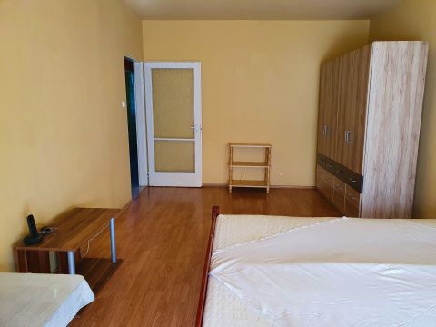 Kiadó Lakás 7632 Pécs 