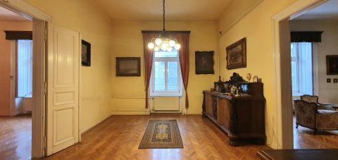 Eladó Lakás 1072 Budapest 7. kerület , Nagypolgári hangulat a Zsinagóga közvetlen közelében Eladó!