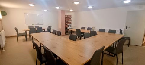 Eladó Üzlethelyiség 7200 Dombóvár 