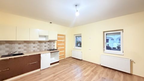 Kiadó Lakás 3300 Eger Érsek utca