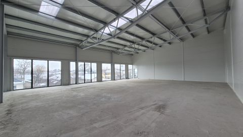 Kiadó Iroda 6000 Kecskemét , 250nm iroda / üzlet / raktár, új építésű épületben