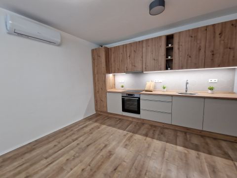 Eladó Lakás 7625 Pécs 