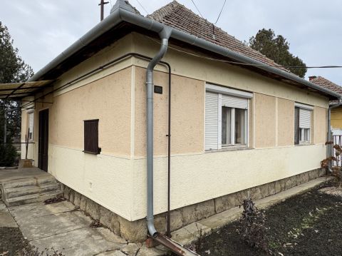 Eladó Ház 5672 Murony Zöldövezetben, kulturált utcában.