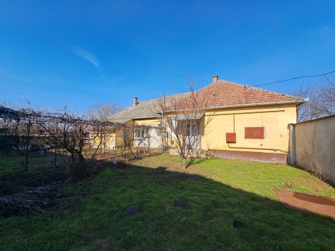 Eladó Ház 6453 Bácsbokod , Csendes környék