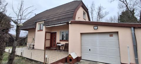 Eladó Ház 2330 Dunaharaszti Dunaharasztin a Sport szigeten, mintha állandóan nyaralna...