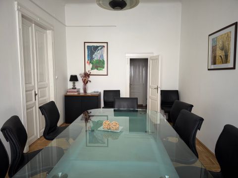 Eladó Lakás 1055 Budapest 5. kerület Bérlővel együtt eladó - BUY TO RENT