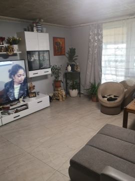 Eladó Ház 4515 Kék 