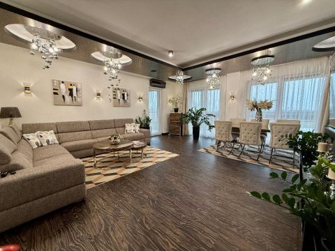 Eladó Lakás 4002 Debrecen , 4028 Debrecen, Nagyerdőalja