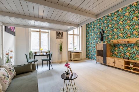 Eladó Lakás 1083 Budapest 8. kerület , Egyetemek körzetében, emeleti, otthonstart, szuper ajánlat