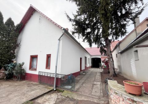 Eladó Ház 9600 Sárvár , 