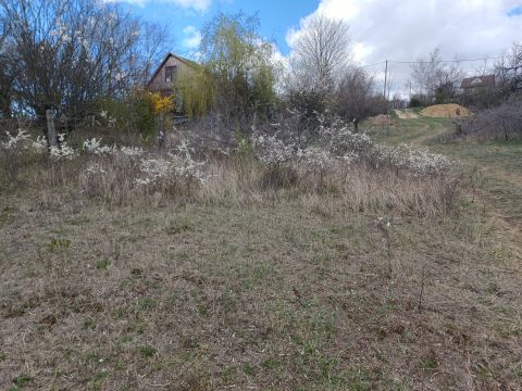 Eladó Telek 2528 Úny 