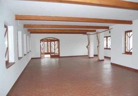 Eladó Vendéglátás 9444 Fertőszentmiklós , Kiváló központi elhelyezkedésű befektetési ingatlan eladó!