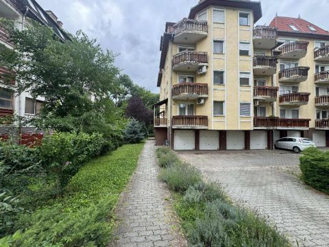 Eladó Lakás 4002 Debrecen , 4032 Debrecen, Komlóssy utca