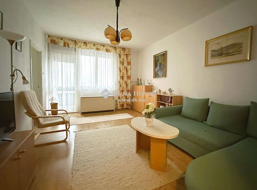 8230 Balatonfüred , városközpontban — 1/12