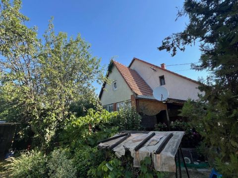 Eladó Ház 2433 Sárosd , 2433 Sárosd, Vasútállomás