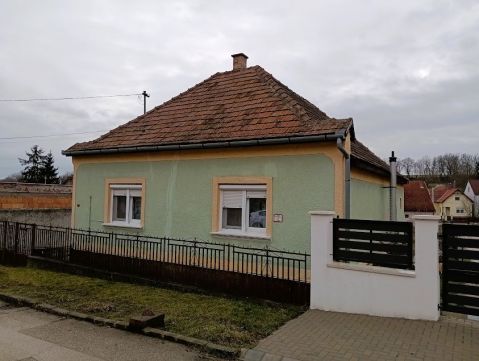 Eladó Ház 2525 Bajna 