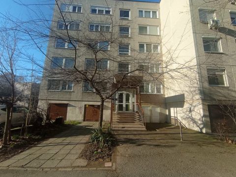 Eladó Lakás 6000 Kecskemét , Belvárosban az Árpád körúton 2 emeleti szép lakás eladó!